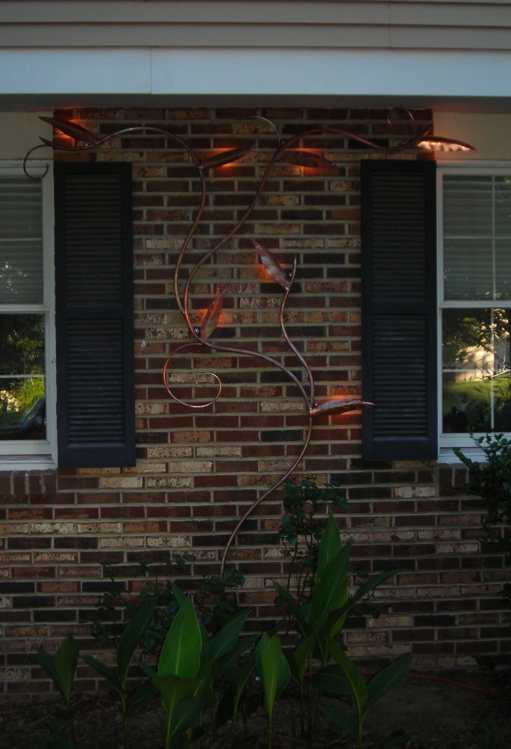 Lighted Vine