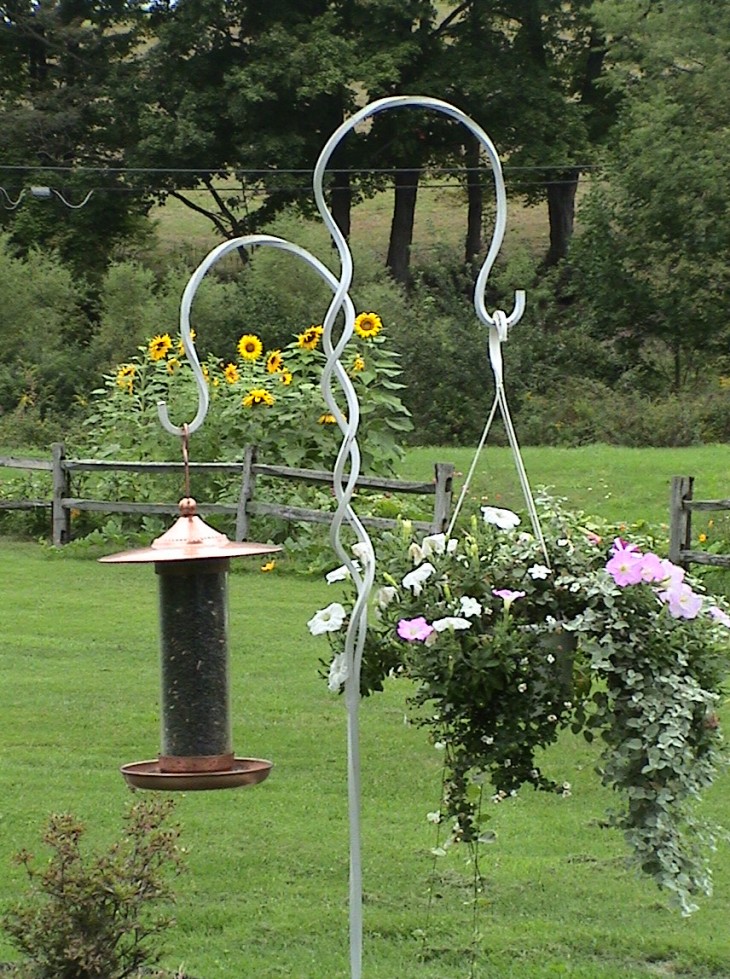 Hanging Basket Post