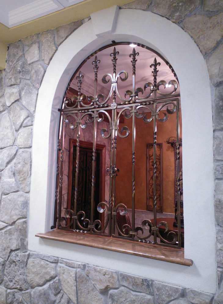 Window Gate